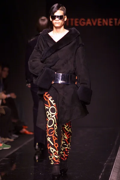 Look 27